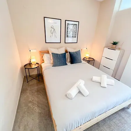 Cozy & Sunny Carihuela Park Apartment